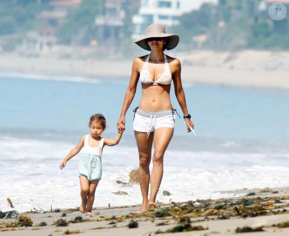 Halle Berry et sa fille Nahla au bord de la mer à Los Angeles