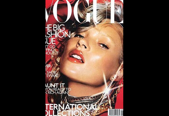 Kate Moss en couverture du Vogue UK de septembre 2000