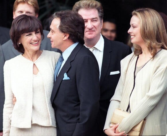 Michel Sardou lors de son mariage avec Anne-Marie en 1999