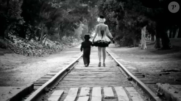 Pink - Please don't leave me (2e version) - août 2010