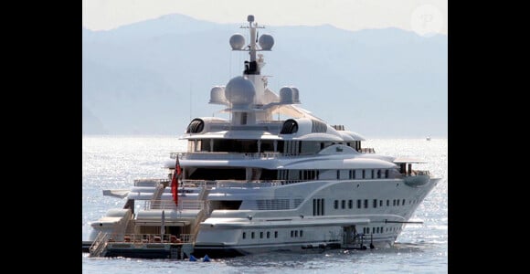 Classé comme le 14ème plus grand yacht du monde, il s'agit bien entendu de celui du millairdaire Roman Abramovitch ! 