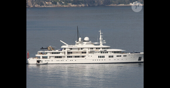 Ce sublime yacht nommé Tatoosh a été acheté à pas moins de 100 millions de dollars de 2001 par... le millardaire Paul Allen ! 