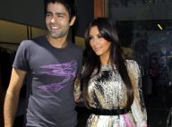 Avant de charmer AnnaLynne McCord, Adrian Grenier joue à un drôle de jeu avec... Kim Kardashian !