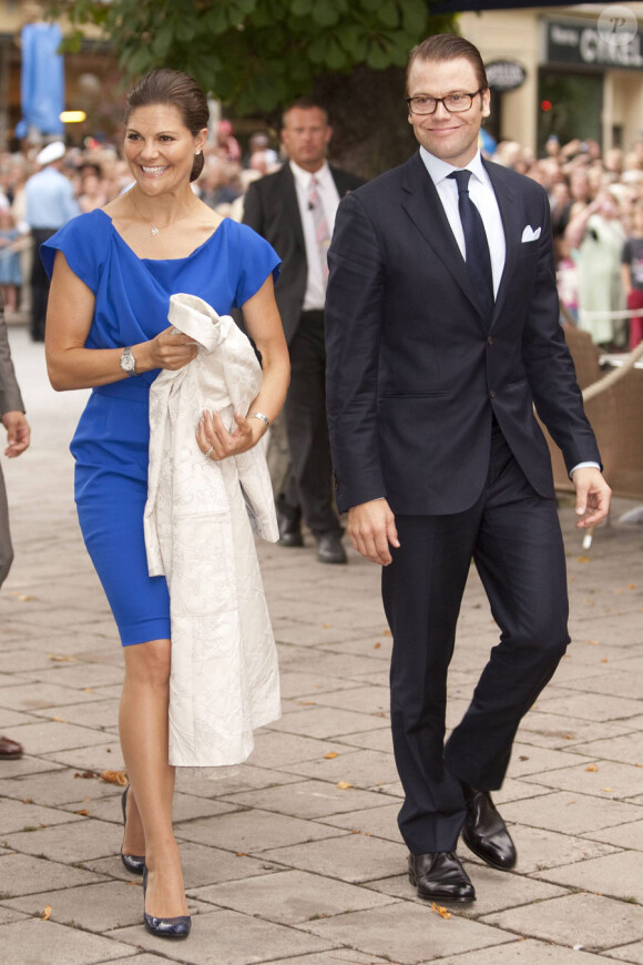 Le couple princier fraîchement marié, Victoria de Suède et Daniel  Westling, lors de la célébration du bicentenaire de la session du  Parlement de 1810 à Orebro en Suède le 21 août 2010
