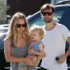 Tobey Maguire en famille à Malibu, le 22 août 2010