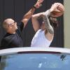 John Mayer se fait un basketball avec un ami, à Los Angeles
