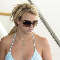 Britney Spears : Flagrant délit de câlins sexy dans l'eau avec son chéri !