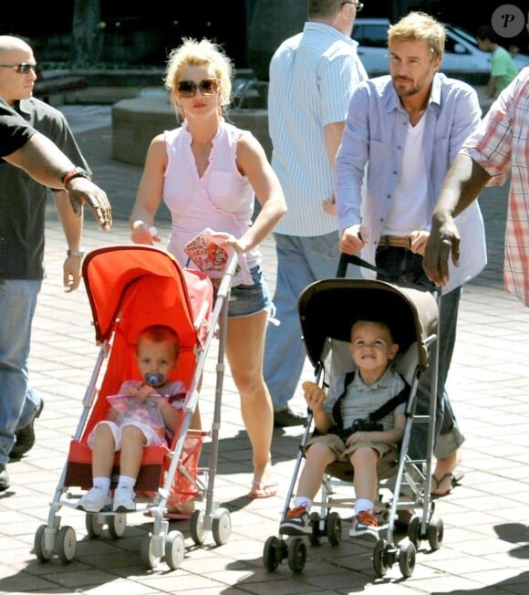 Britney Spears, ses fils Sean et Jayden, et son chéri Jason Trawick