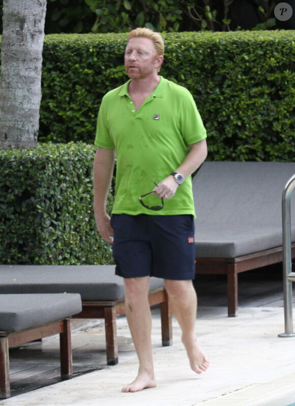 Boris Becker retrouve sa petite famille le temps d'un après-midi au soleil, au bord de la piscine, à Miami, vendredi 3 septembre.