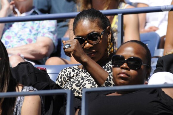 Dans les gradins de l'USTA Billie Jean King Tennis Center, à New York, Serena Williams a apprécié la victoire de sa soeur Venus sur l'Israélienne Shahar Peer dans l'US Open.