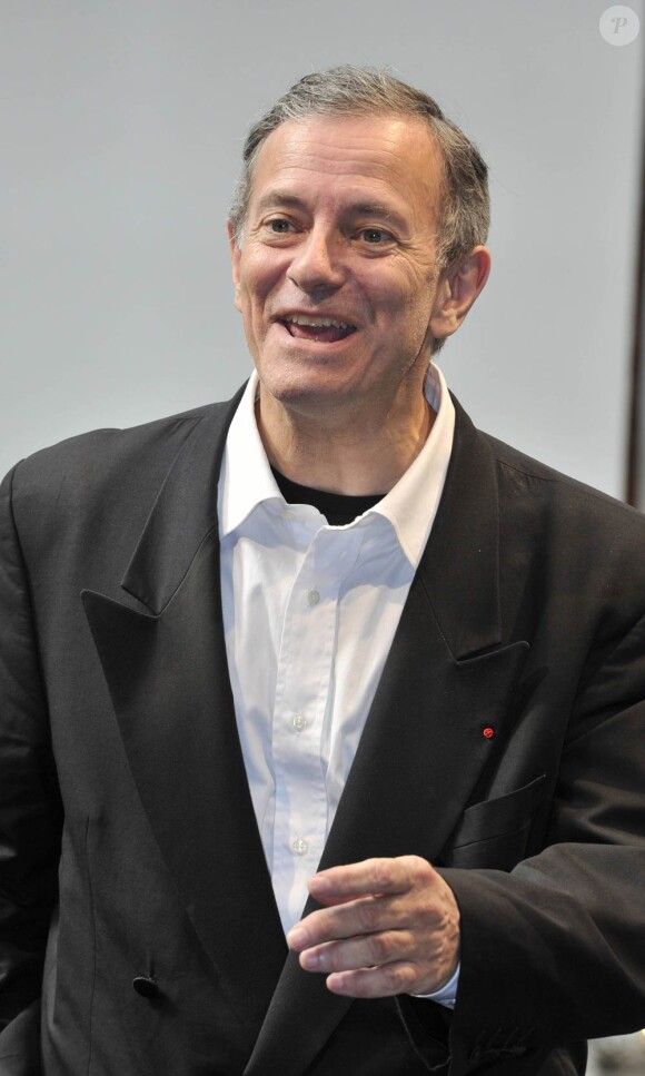 Francis Huster, à l'occasion de la conférence de presse de rentrée de la chaîne du câble Paris-Première, au Palais de Tokyo, à Paris, le 9 septembre 2010.