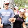 Fergie et son mari Josh Duhamel participent à une marche contre le cancer à Santa Barbara