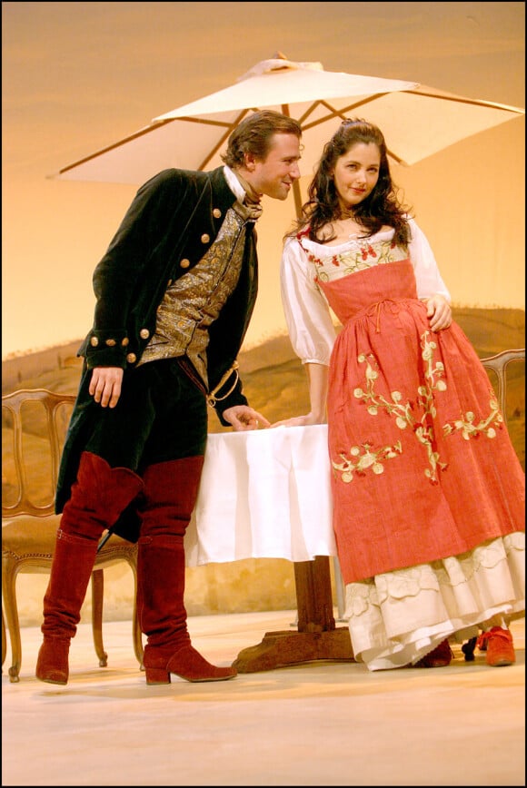 Alexandre Brasseur et Cristiana Reali dans La Locandiera au théâtre Antoine en 2005