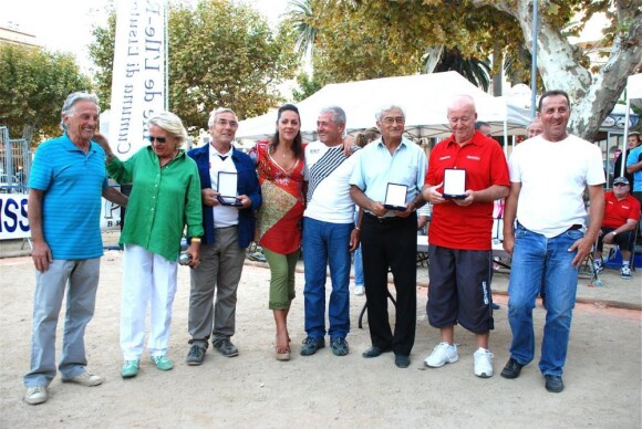 Véronique de Villèle, Hermine de Clermont-Tonnerre et les vainqueurs du tournoi au 3e National Pasquale-Paoli, le 19 septembre 2010. L'Île-Rousse