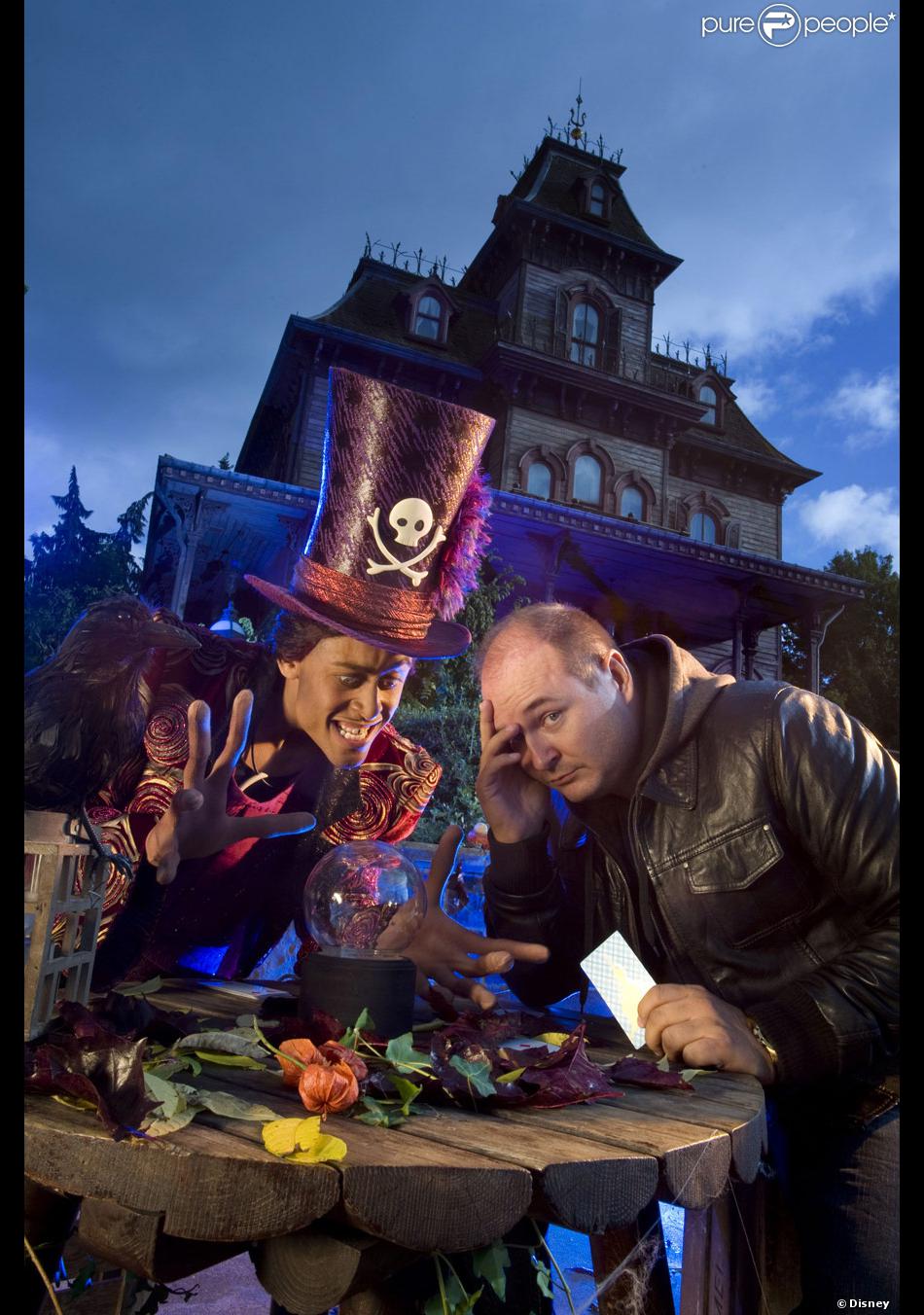 Le Docteur Facilier et Caut fêtent Halloween à Disneyland ...
