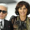 Inès de la Fressange et Karl Lagerfeld au défilé Chanel P/E 2011 au Grand Palais. Le 5 octobre 2010