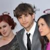 Rumer Willis avec sa mère Demi Moore et Ashton Kutcher en avril 2010 à Los Angeles