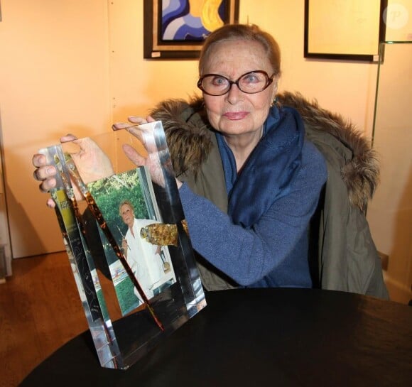 Michèle Morgan à la Galerie Vieceli, à Paris, le 14 octobre 2010.