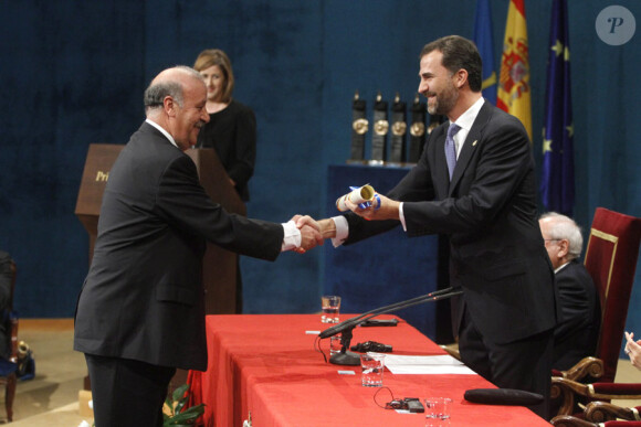 Vincente del Bosque reçoit le prix Prince des Asturies. Oviedo, le 22 octobre 2010