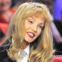 Arielle Dombasle magicienne de Noël : tout un show !