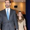 Letizia d'Espagne et son époux Felipe à l'Université Georgetown à Madrid, le 26/10/10