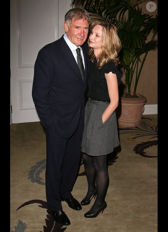 Harrison Ford et Calista Flockhart lors du 39e prix humanitaire annuel "Paix contre violence" au Beverly Hotel le 29 octobre 2010