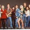 Ian Ziering, 3ème à partir de la droite, avec tout le casting de la série Beverly Hills 90210