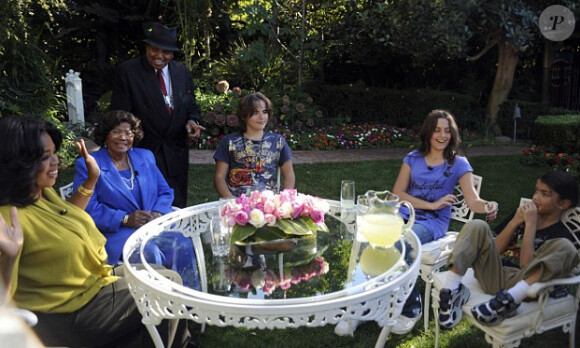 Les parents de Michael Jackson, Katherine et Joe, et les enfants du King  of Pop, Paris, Prince Michael et Blanket, réunis pour une interview  avec Oprah Winfrey