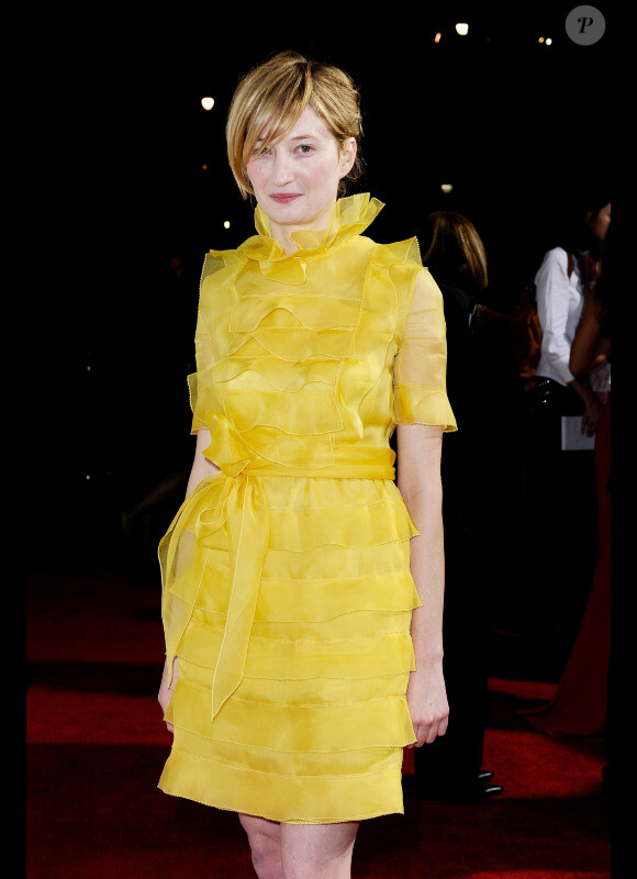 Alba Rohrwacher habillée par Valentino lors de l'avant-première de La Prima Cosa Bella à Los Angeles le 10 novembre 2010