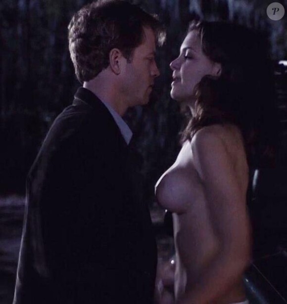 Des images de Intuitions, un film de Sam Raimi sorti en 2001, avec une ravissante Katie Holmes à moitié nue...