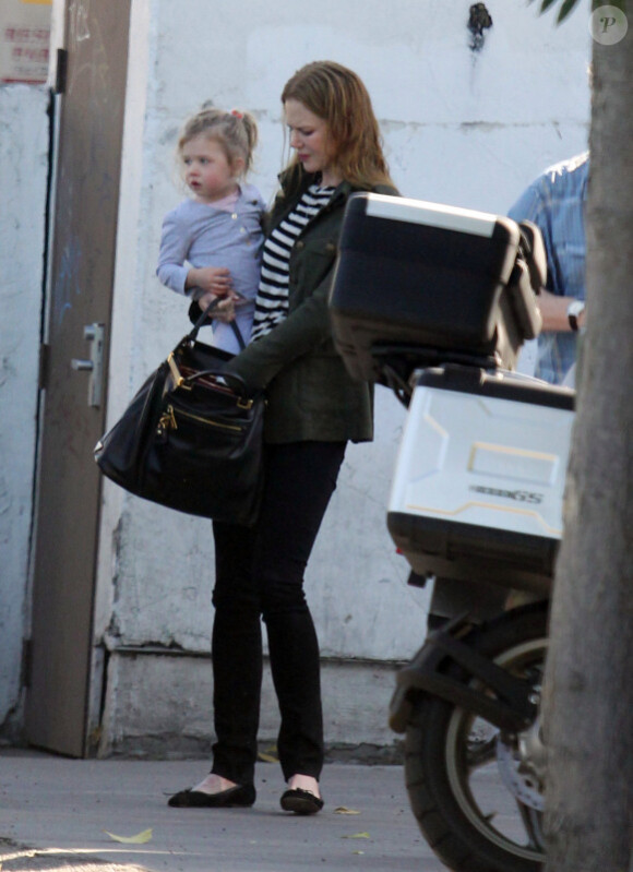 Nicole Kidman et sa petite Sunday Rose (6 novembre 2010 à Los Angeles)