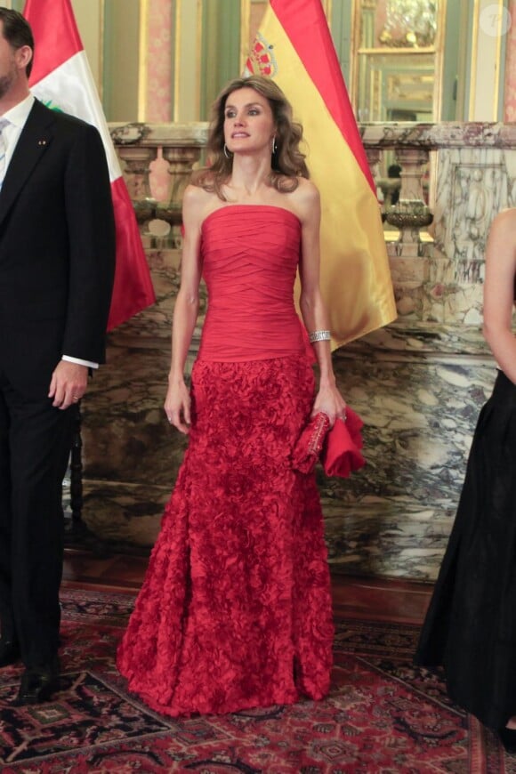 Letizia d'Espagne à Lima, Pérou lors de la rencontre  officielle avec le président péruvien Alan Garcia, le 23 novembre 2010.