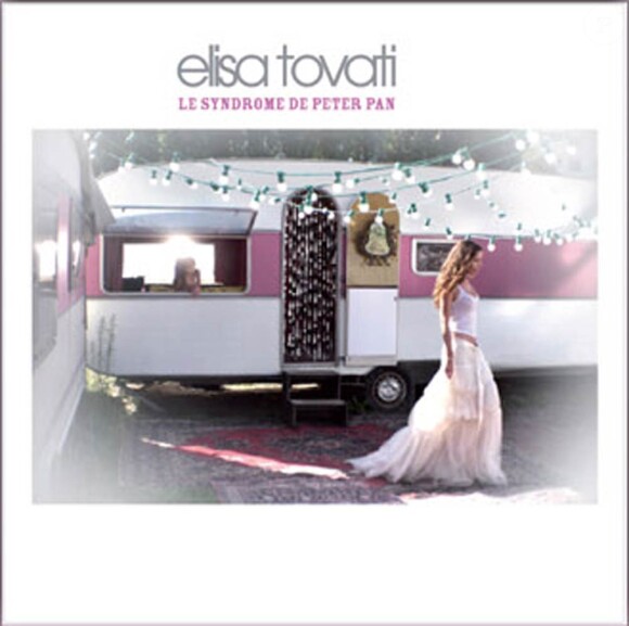 Elisa Tovati dévoilera en mars 2011 un troisième album : en guise de mise en bouche, le nouveau périple commence au son du Syndrome de Peter Pan.