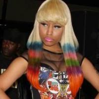 Nicki Minaj ose une tenue très culottée pour son show avec Rihanna !