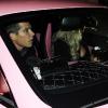 Paris Hilton embarque à bord de sa voiture rose en compagnie de son petit ami Cy Waits et de sa nouvelle bestfriend, Brooke Mueller, accompagnée d'un homme, vendredi 3 décembre, à Los Angeles.