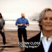 Glenn Close, Roger Moore, Dolph Lundgren : leur étonnante reprise de Let it be !