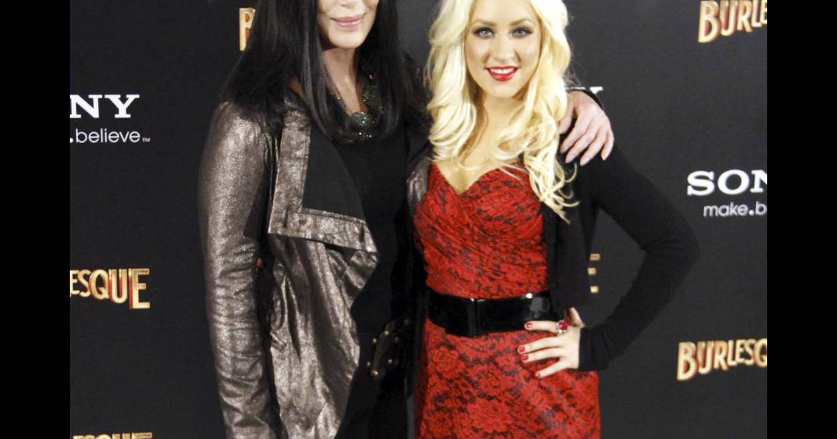 Film Avec Cher Et Christina Aguilera Christina Aguilera et Cher à Madrid, le 9 décembre 2010. - Purepeople