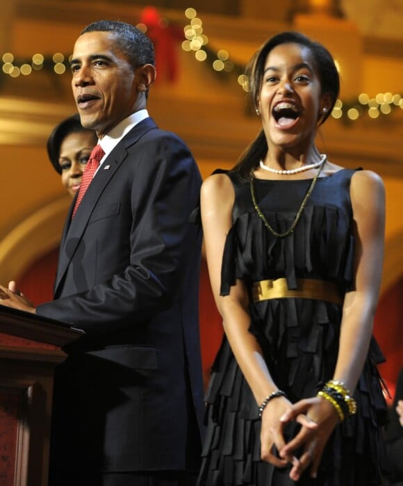 Barack et Michelle Obama ont reçu Mariah Carey pour le concert de Noël de Washington le 12 décembre 2010. Ici, Malia, 12 ans, et déjà une vraie jeune femme !