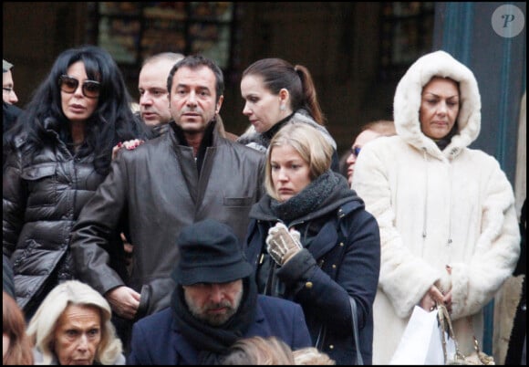 Yamina Benguigui, Bernard Montiel et Hermine de Clermont-Tonnerre aux obsèques de Gérald Nanty, le 22 décembre 2010, à Paris.
