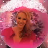 Kylie Minogue, surexcitée par les fêtes, vous souhaite un joyeux Noël !