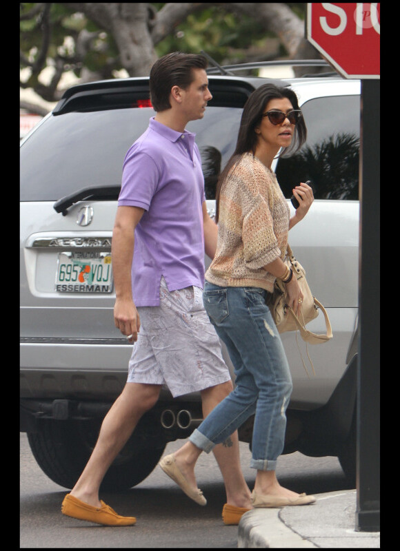 Kourtney Kardashian et son petit ami Scott Disick sont en vacances à Miami avec leur fils de 13 mois, Mason, le jeudi 30 décembre.