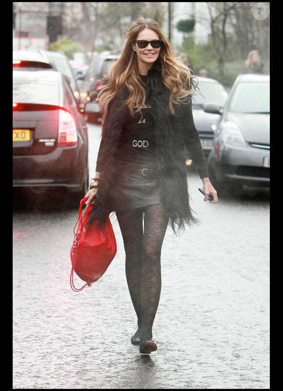 Elle Macpherson à Londres, le 11 janvier 2011.