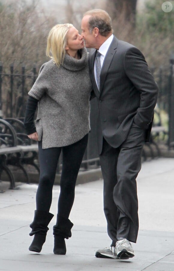Kelsey Grammer et sa future femme Kayte Walsh sur le tournage de I Don't Know How She Does It, à New York le 19 janvier 2011