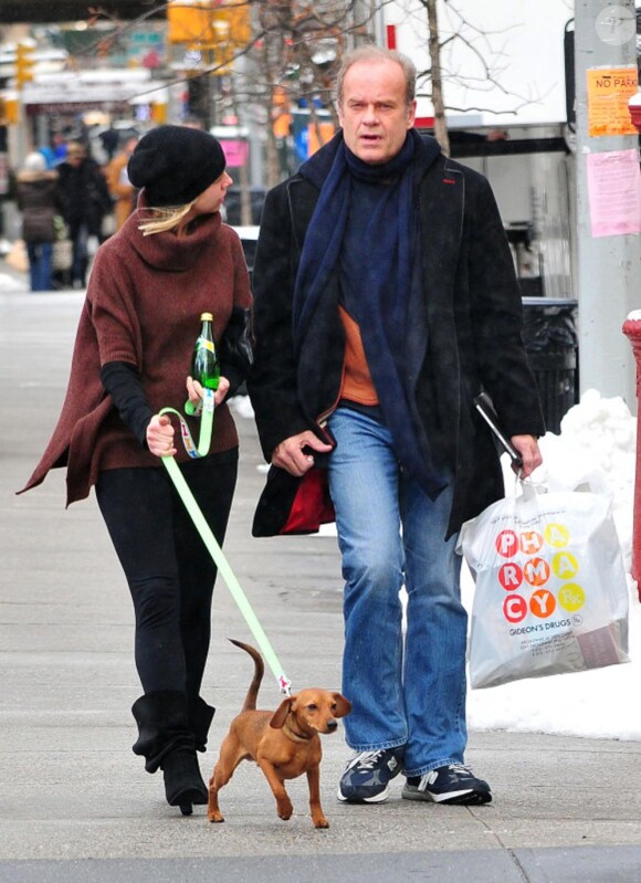 Kelsey Grammer et sa chérie Kayte Walsh en promenade... canine !