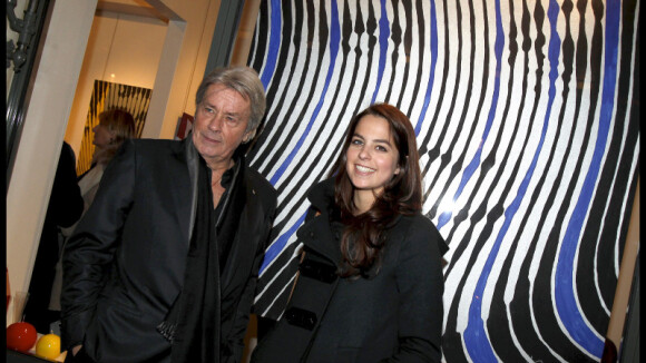 Quand Alain Delon et sa fille Anouchka posent aux côtés de Romy Schneider !