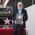 Le grand Donald Sutherland honoré par son étoile sur le Walk of Fame de Hollywood Boulevard, à Los Angeles, le 26 janvier 2011.
