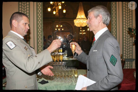 Jean-Claude Narcy recevait le 21 janvier 2011 un témoignage de gratitude appuyé de la Légion étrangère, qui l'a fait légionnaire de 1re classe d'honneur.