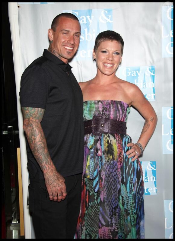 La chanteuse Pink et son mari Carey Hart, en mai 2010, à Los Angeles.