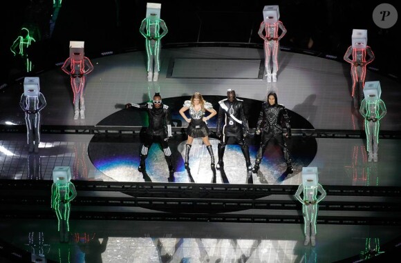 Les Black Eyed Peas enflamment la mi-temps de la finale du Super Bowl 2011 !