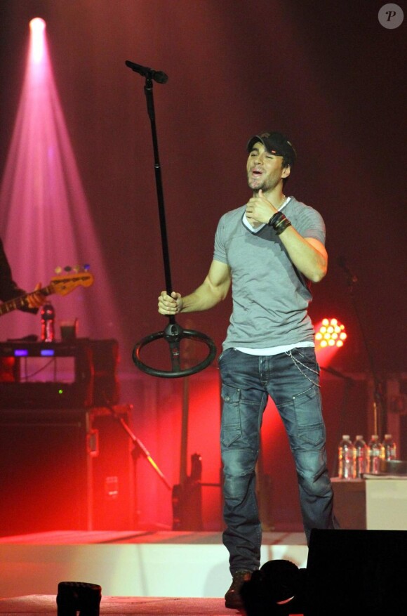 Enrique Iglesias en concert au Hard Rock Live, à Hollywood, le 10 février 2011